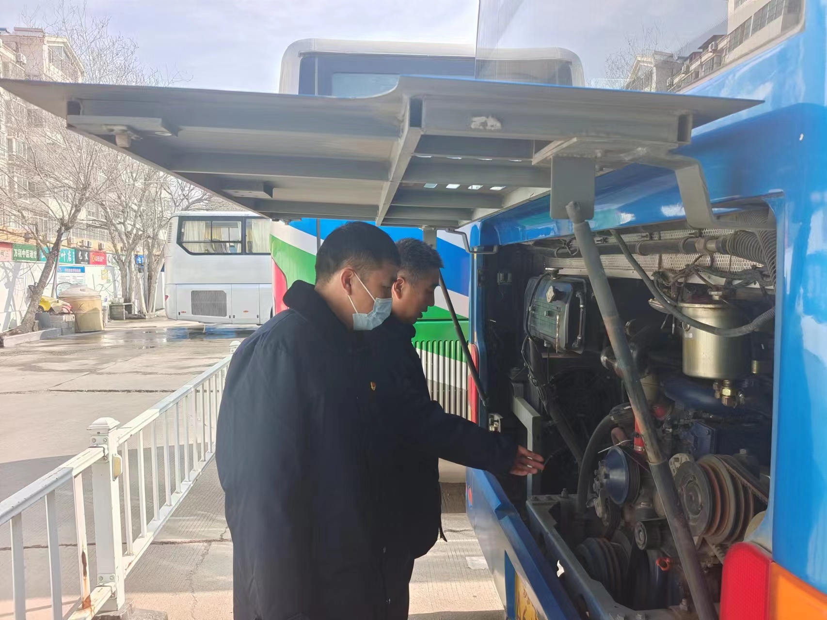 公交集團(tuán)公交事業(yè)一部積極開展“事故隱患排查月”活動