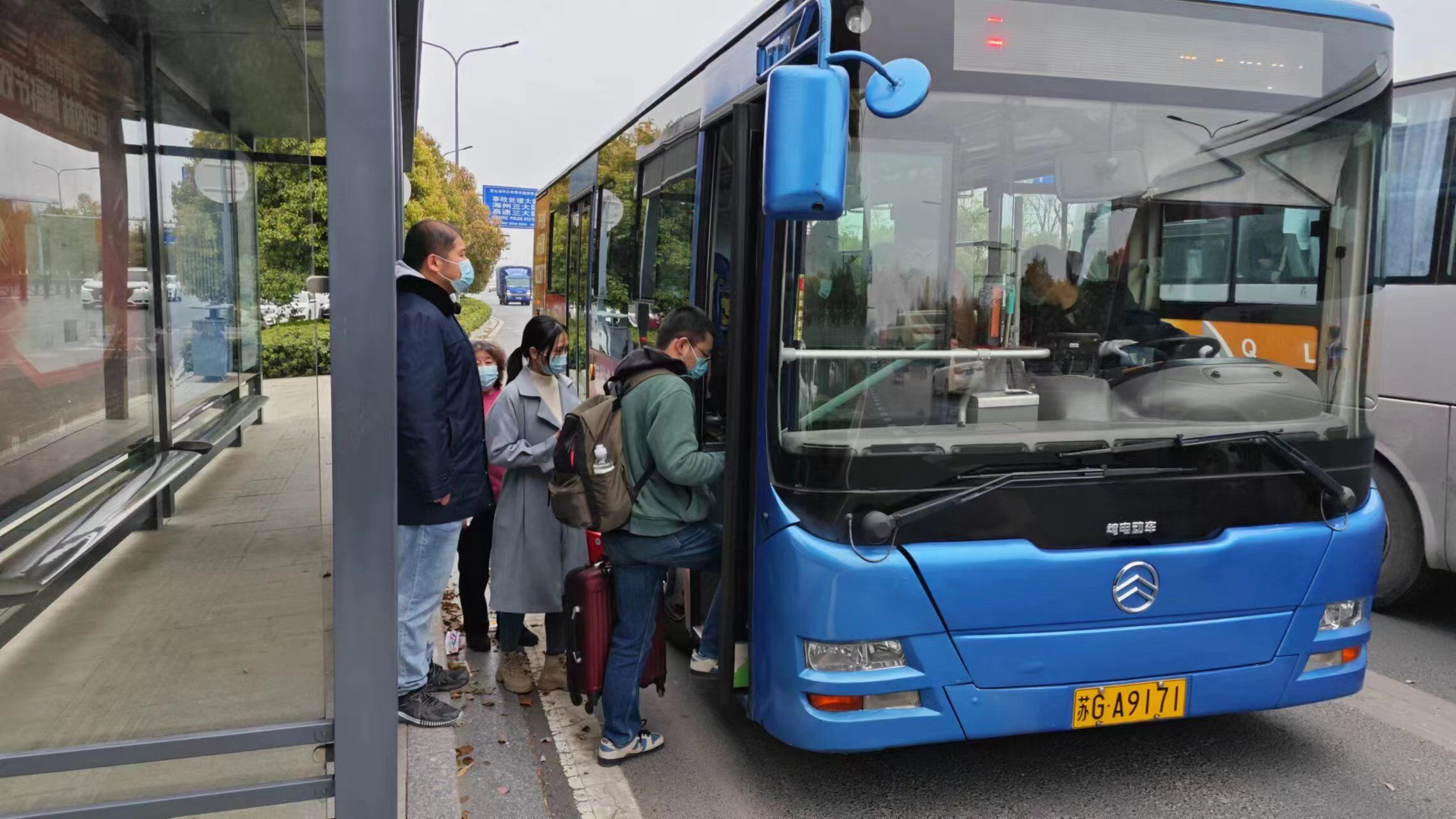 公交集團(tuán)公交事業(yè)一部開(kāi)展上路上線安全生產(chǎn)檢查