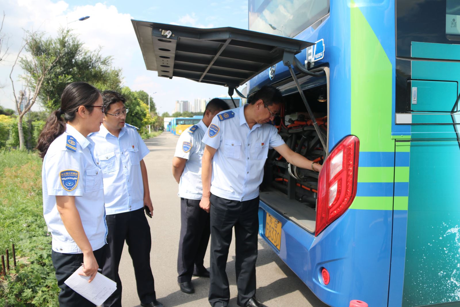 公交集團深入一線復查創文成果