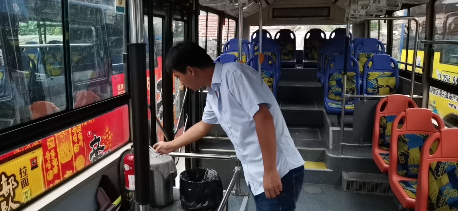 公交集團(tuán)公交事業(yè)一部開(kāi)展創(chuàng)文聯(lián)合檢查