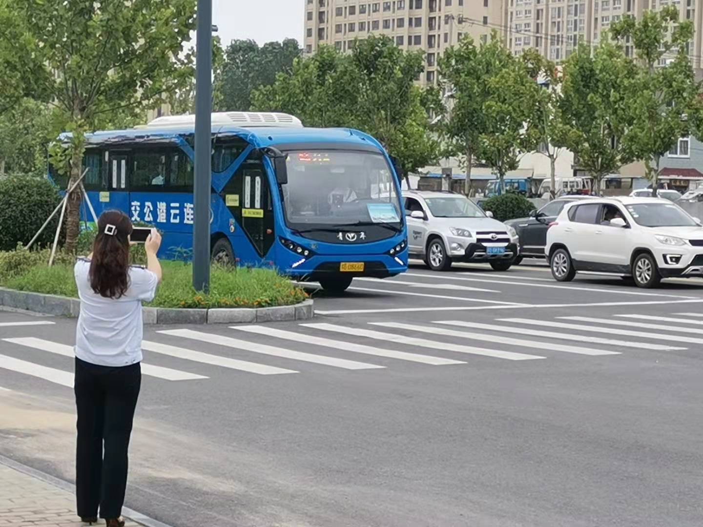 公交集團經營發展事業部開展路口、站點及斑馬線專項檢查活動