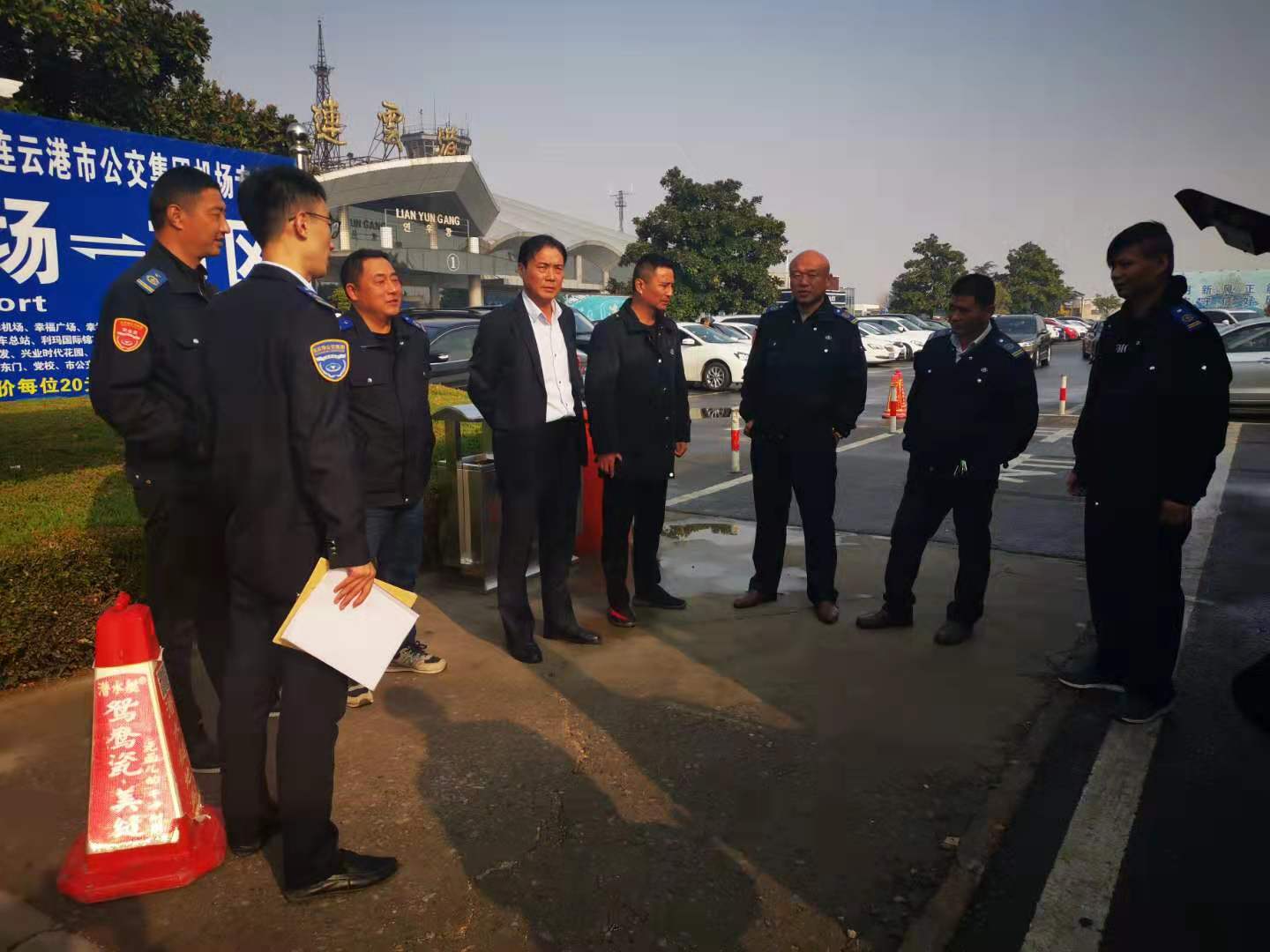 公交集團經營發展事業部開展機場專線安全檢查