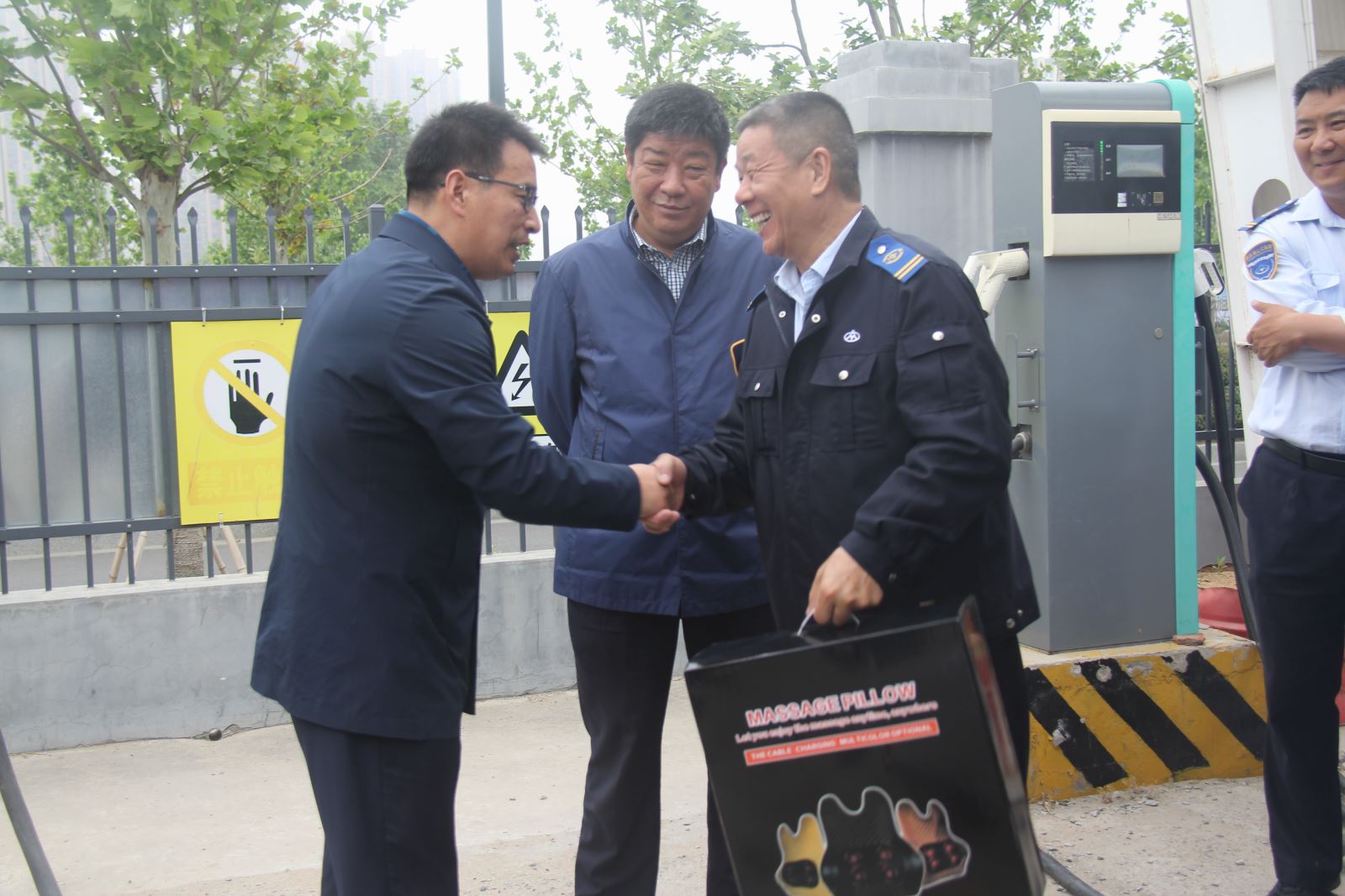 公交集團(tuán)舉辦“愛車標(biāo)兵”表彰活動(dòng)