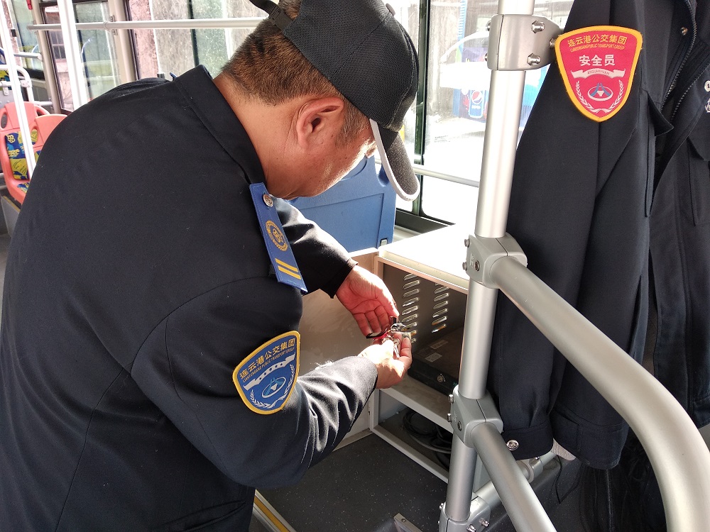 公交集團完成海通公交運營車輛報站系統程序升級改造工作