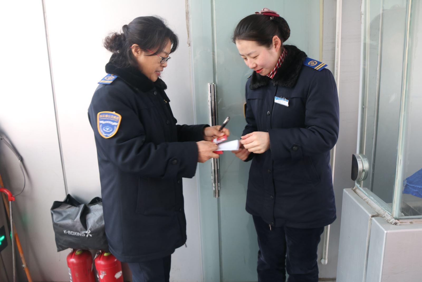 公交集團(tuán)快速公交事業(yè)部工會(huì)為一線員工送上生日祝福